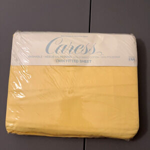 Vintage Caress Twin Fitted Sheet no Iron Yellow (Circa 80's) Made in USA New